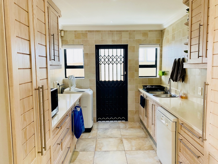 3 Bedroom Property for Sale in Country Club Western Cape